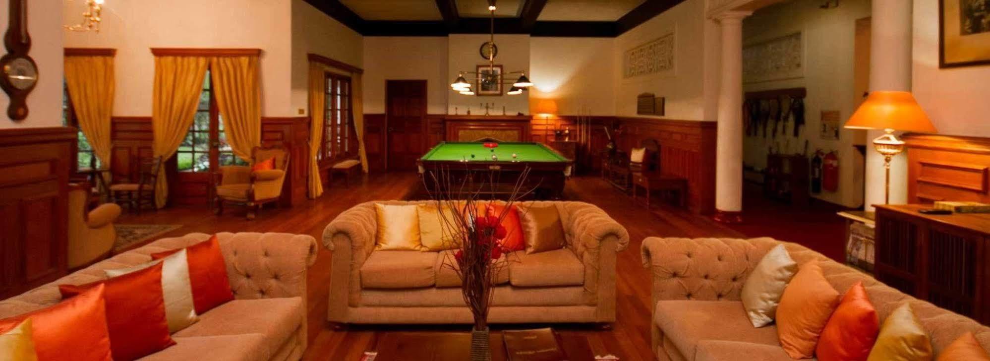 Governor'S Mansion Hatton Extérieur photo